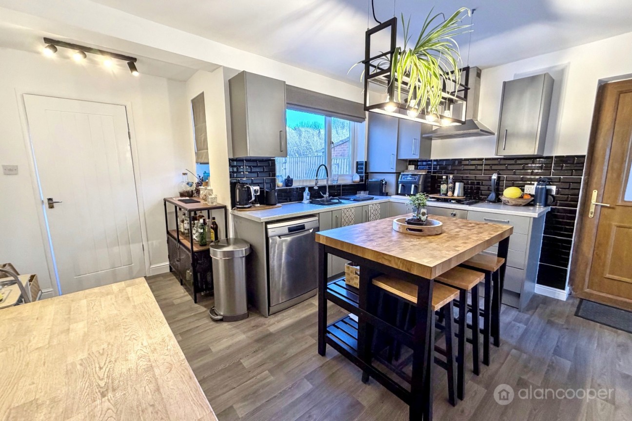 Bucks Hill, Nuneaton, CV10 9LH