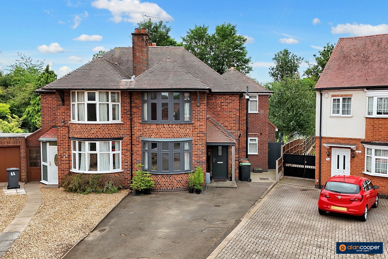 Eastfield Road, Weddington, Nuneaton, CV10 0BB