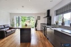 Eastfield Road, Weddington, Nuneaton, CV10 0BB
