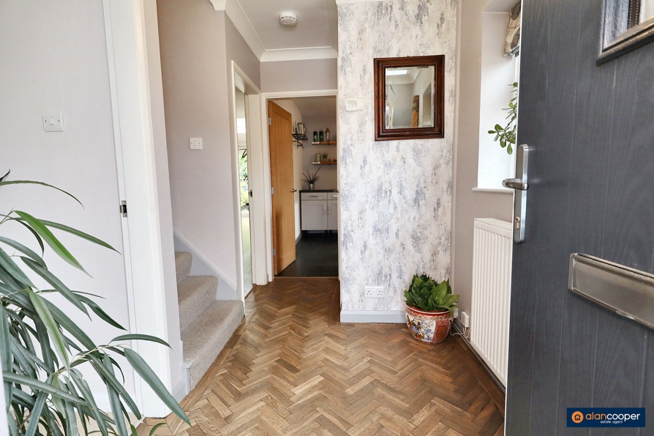 Eastfield Road, Weddington, Nuneaton, CV10 0BB