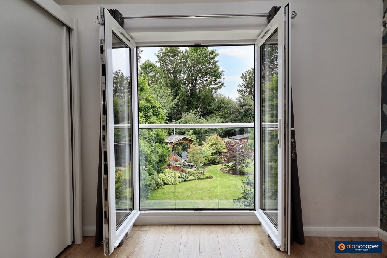 Eastfield Road, Weddington, Nuneaton, CV10 0BB