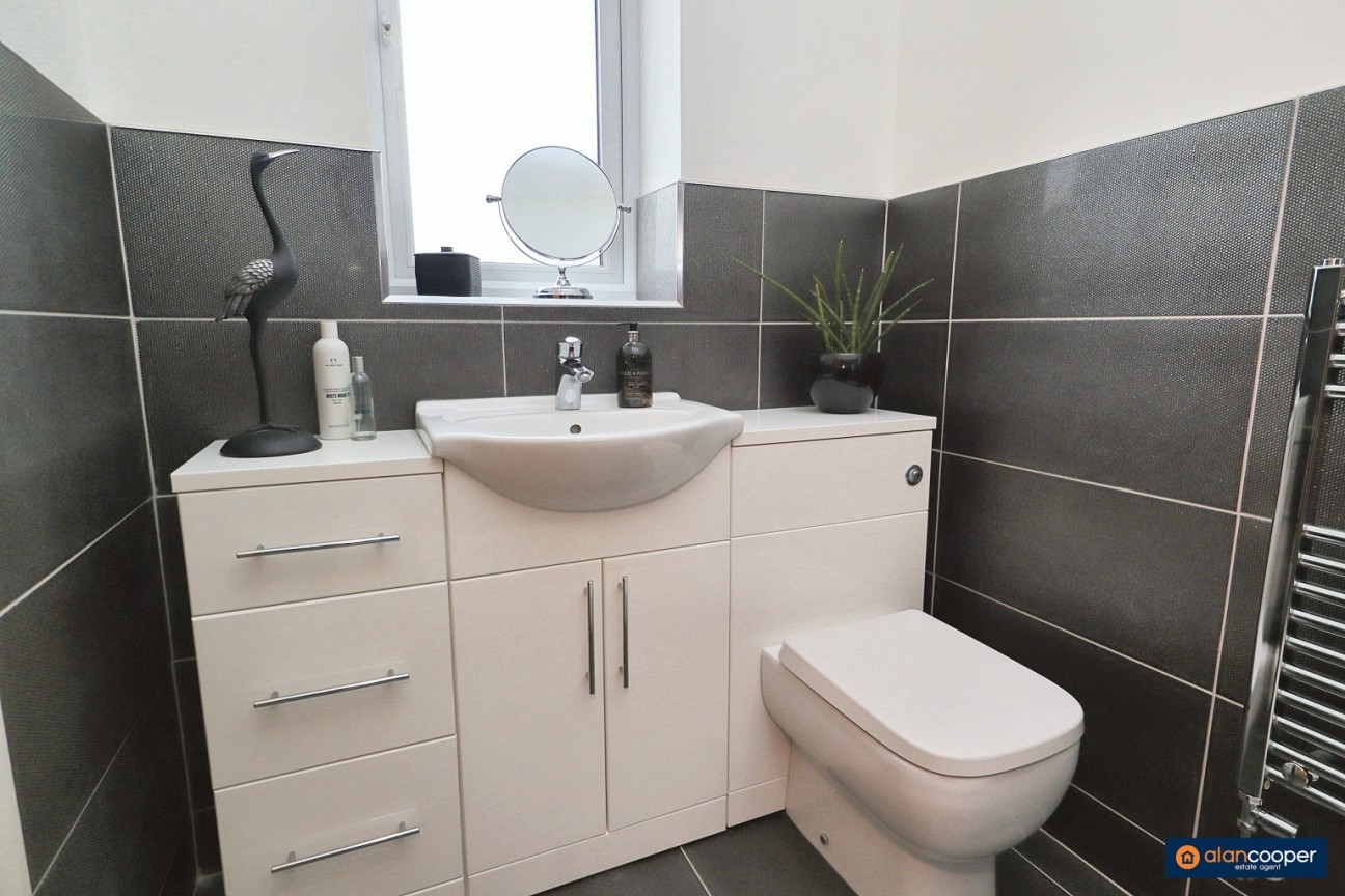 Eastfield Road, Weddington, Nuneaton, CV10 0BB