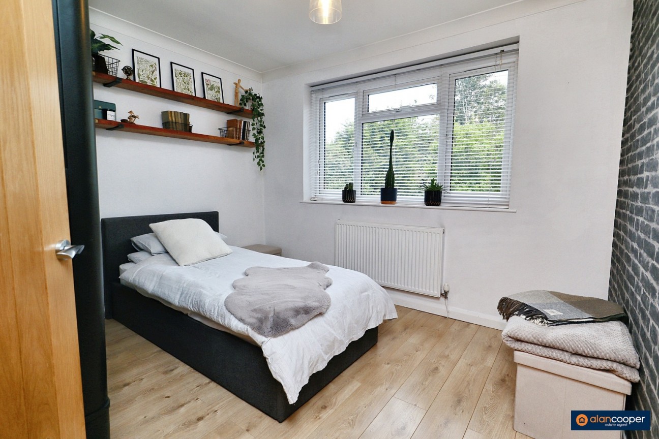 Eastfield Road, Weddington, Nuneaton, CV10 0BB