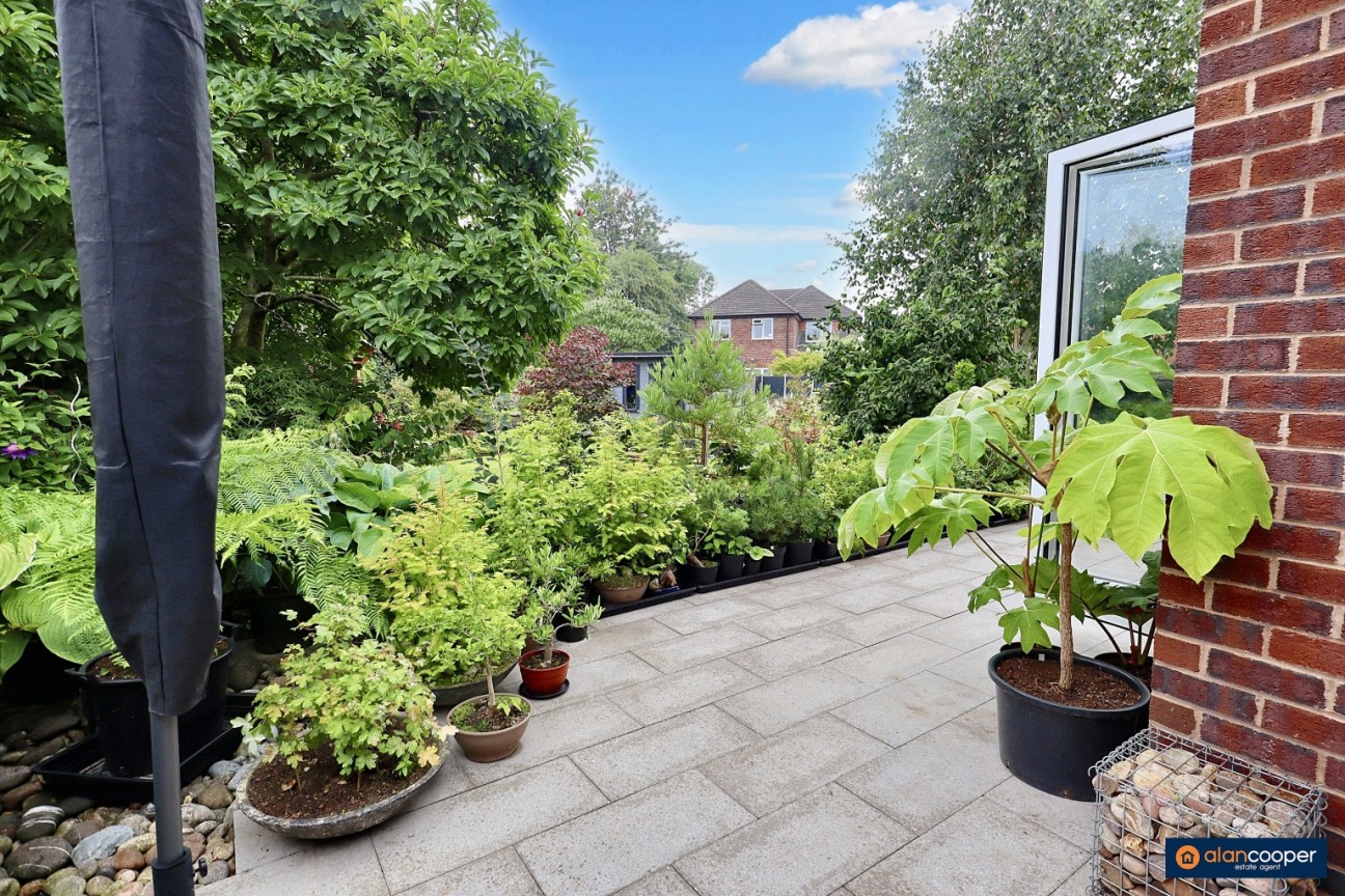 Eastfield Road, Weddington, Nuneaton, CV10 0BB