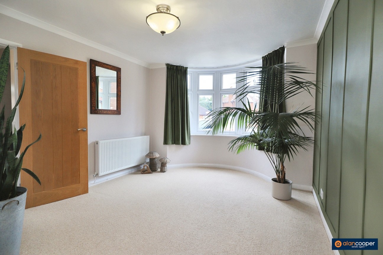 Eastfield Road, Weddington, Nuneaton, CV10 0BB