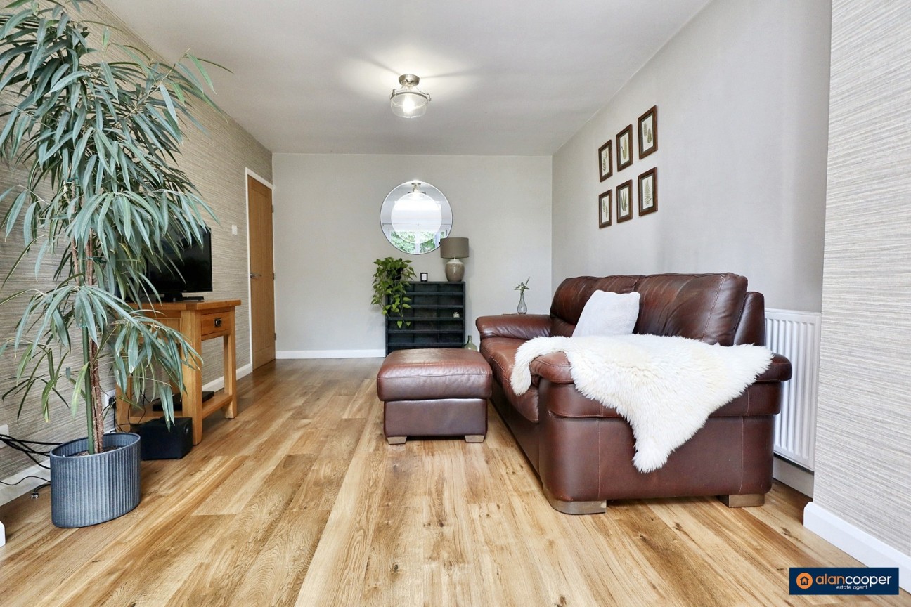 Eastfield Road, Weddington, Nuneaton, CV10 0BB