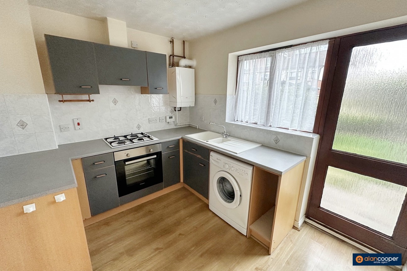 Kenilworth Drive, Weavers Green, Nuneaton, CV11 5XP