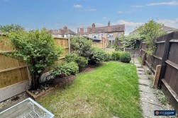 Kenilworth Drive, Weavers Green, Nuneaton, CV11 5XP