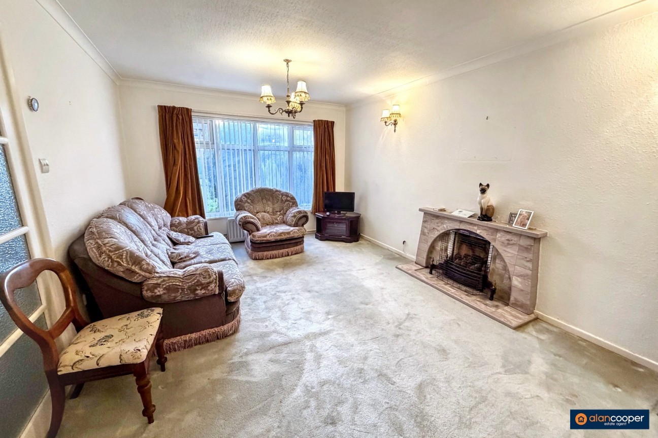 St. Nicolas Park Drive, Nuneaton, CV11 6EE