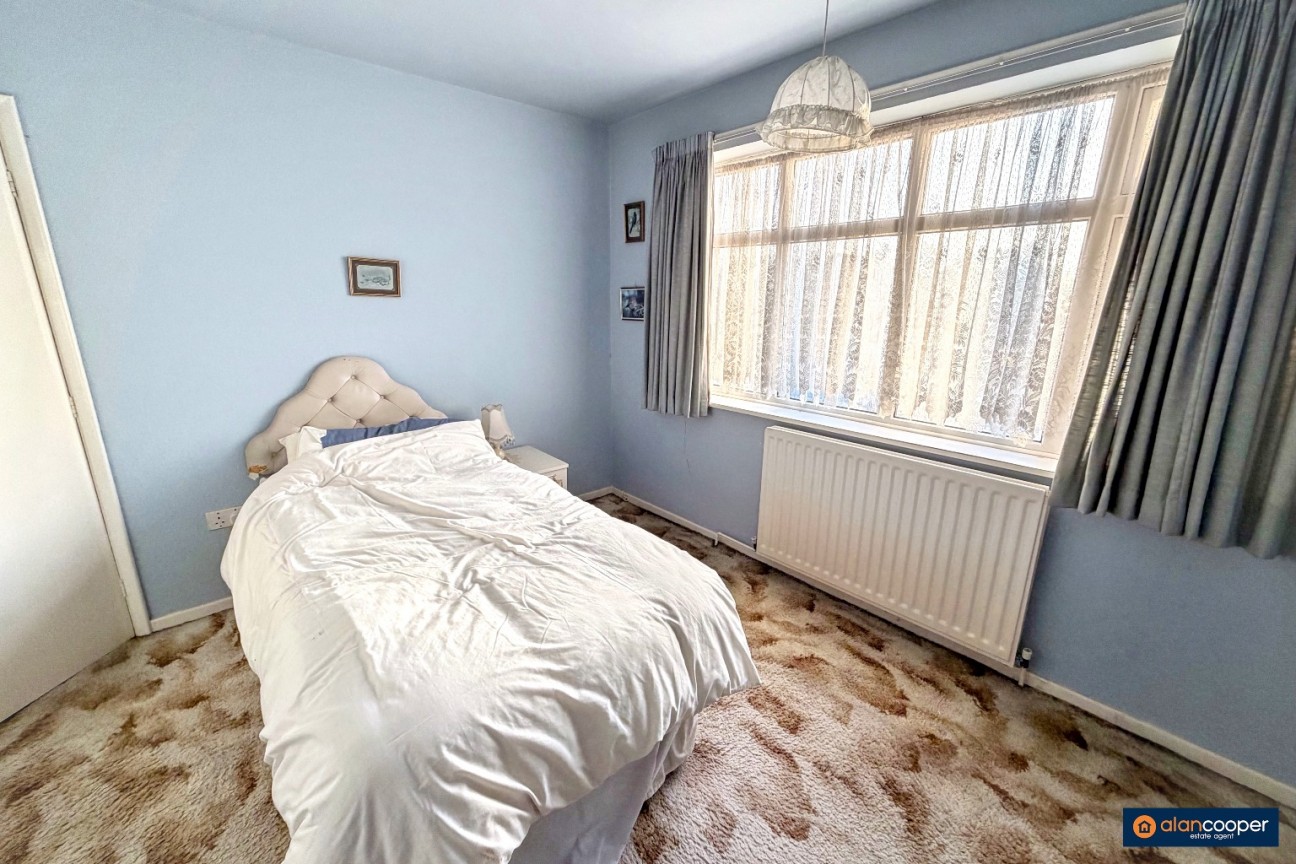 St. Nicolas Park Drive, Nuneaton, CV11 6EE