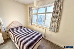 St. Nicolas Park Drive, Nuneaton, CV11 6EE