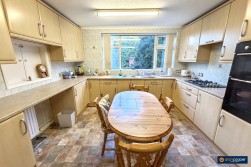 St. Nicolas Park Drive, Nuneaton, CV11 6EE