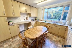 St. Nicolas Park Drive, Nuneaton, CV11 6EE