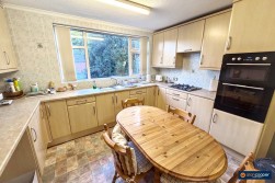 St. Nicolas Park Drive, Nuneaton, CV11 6EE