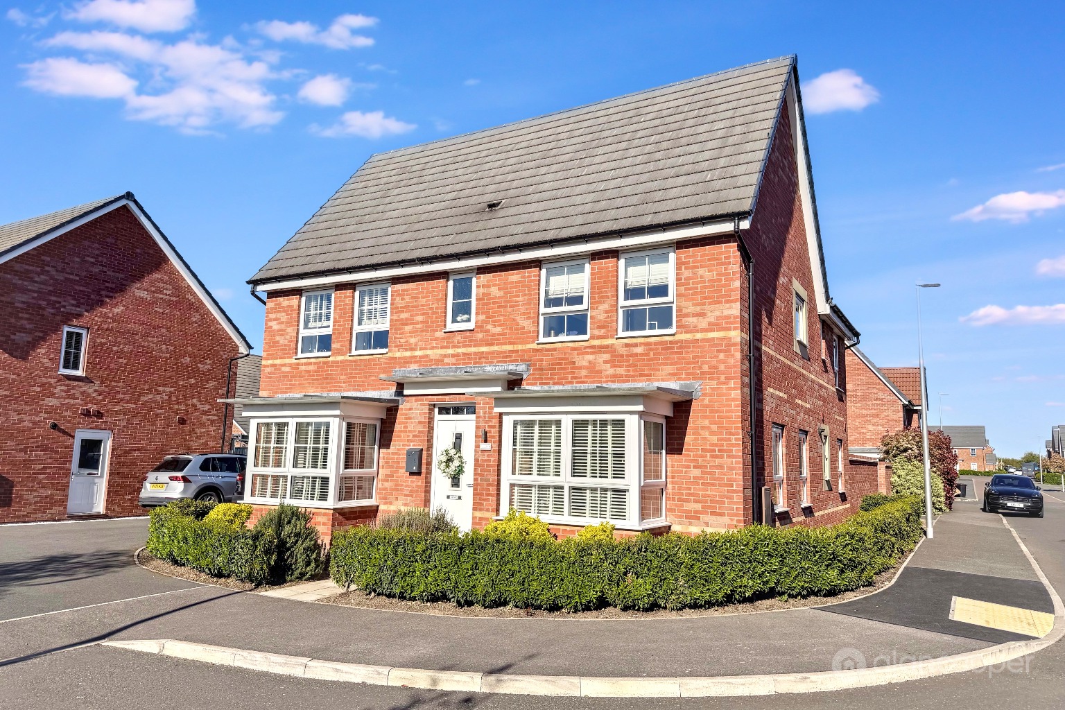 Flower Garden Drive, St James' Gate, Weddington, Nuneaton, CV10 0FX