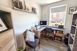 Flower Garden Drive, St James' Gate, Weddington, Nuneaton, CV10 0FX