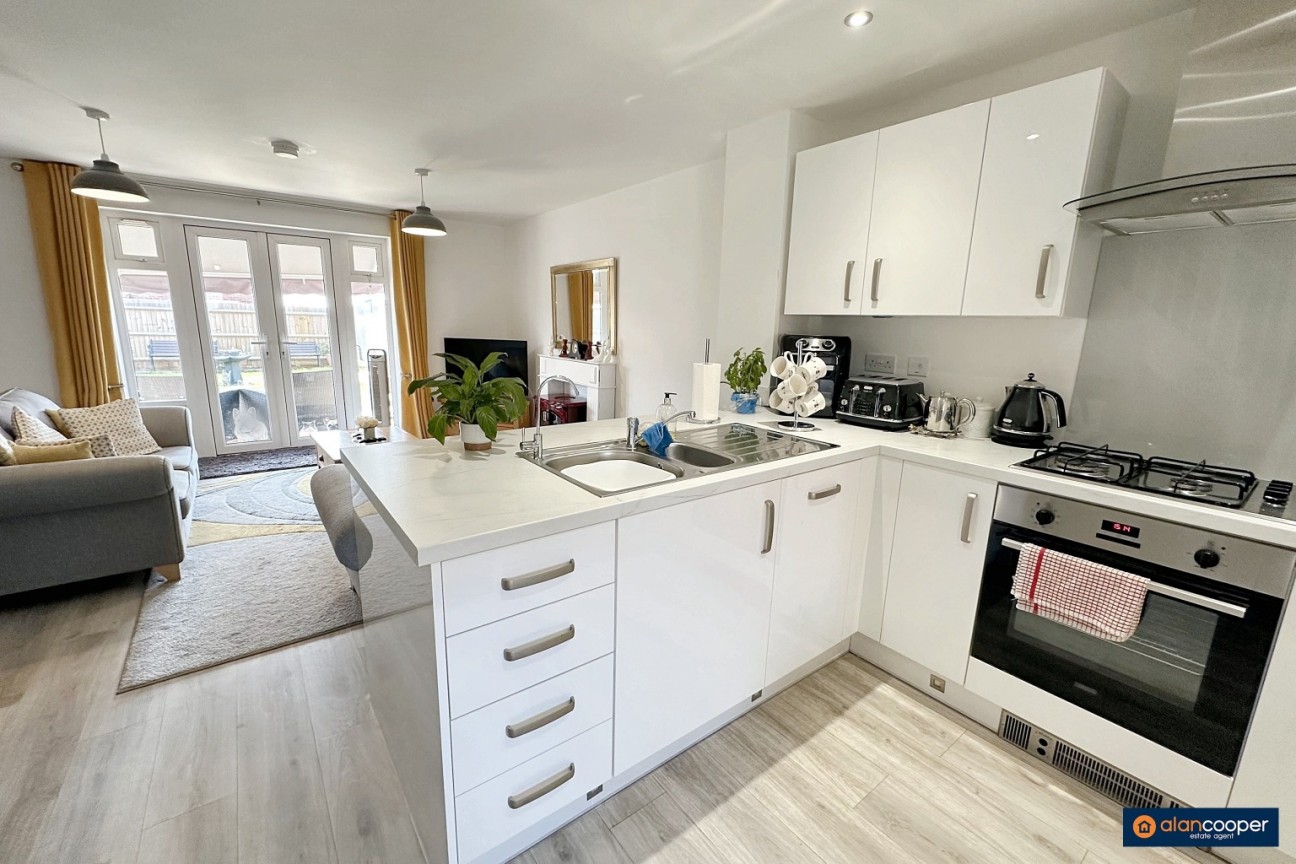 Catch Crop Way, Meadow Green, Nuneaton, CV11 7AF