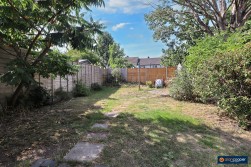 Cedar Road, Nuneaton, CV10 9DQ