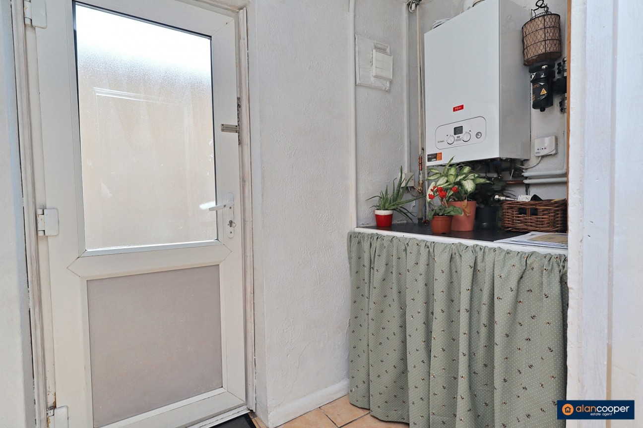 Cedar Road, Nuneaton, CV10 9DQ