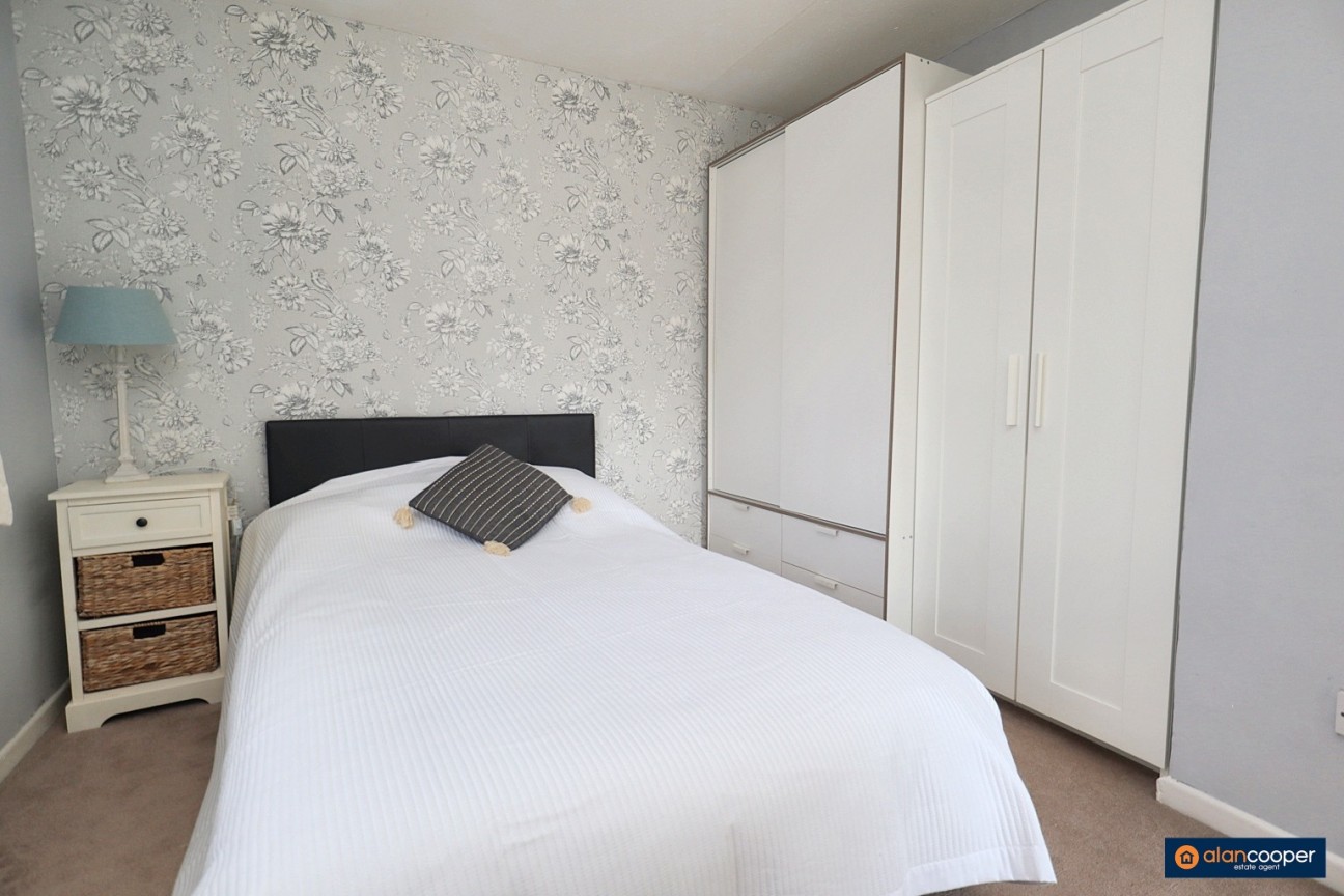 Cedar Road, Nuneaton, CV10 9DQ