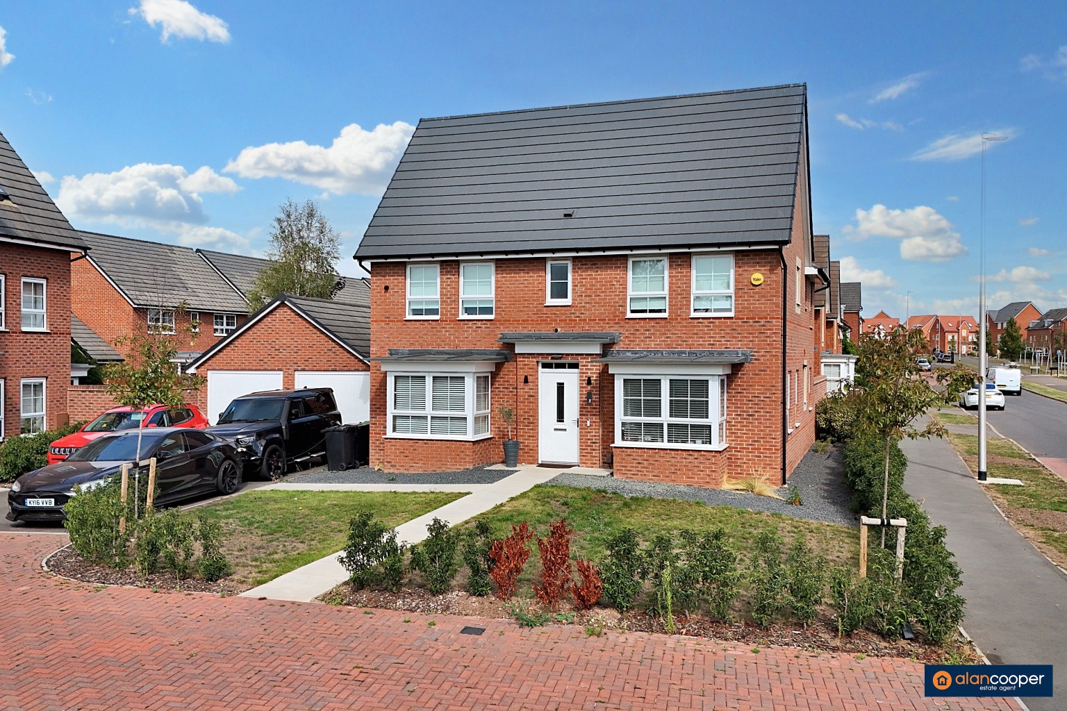 Topiary Road, St James Gate, Weddington, Nuneaton, CV10 0FS