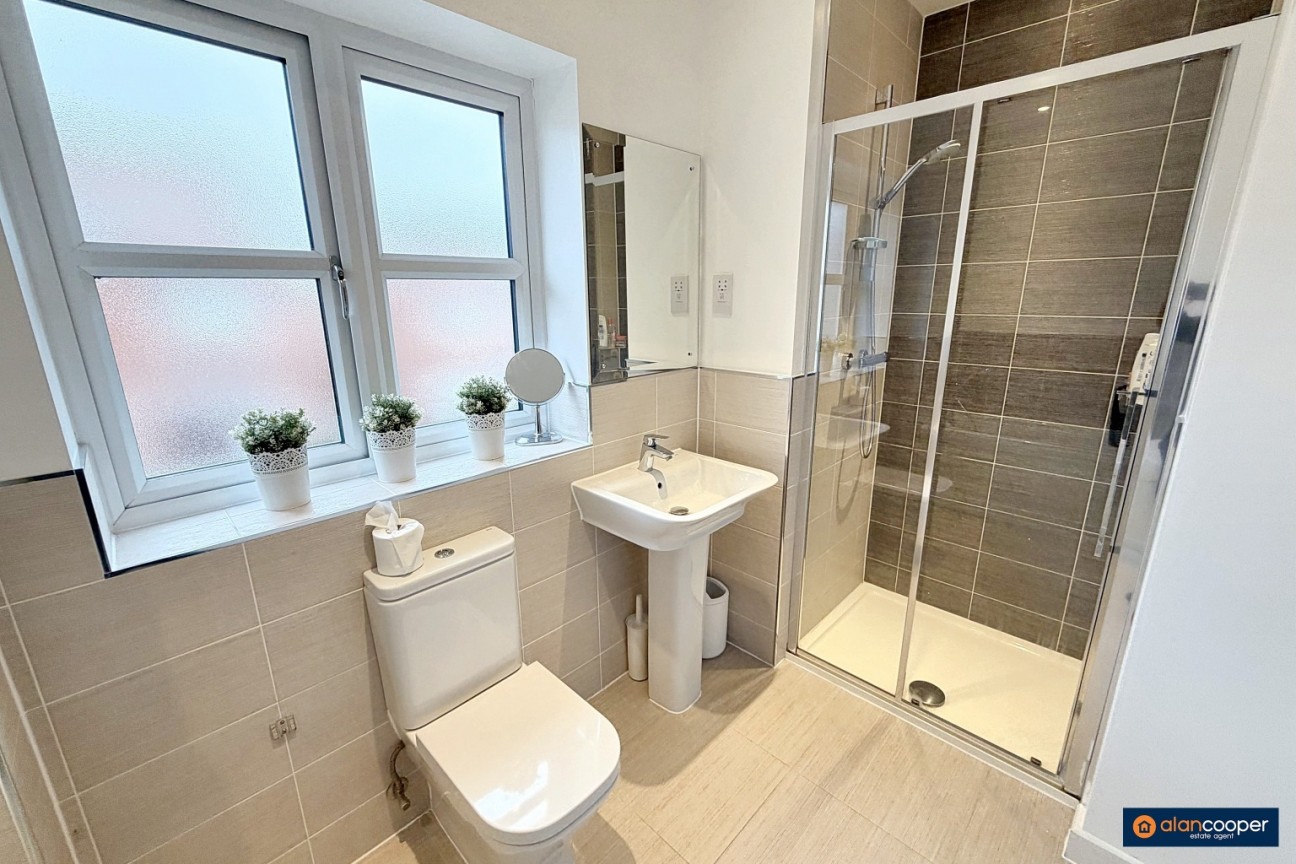 Quincy Close, Bramcote Manor, Nuneaton, CV11 6AY