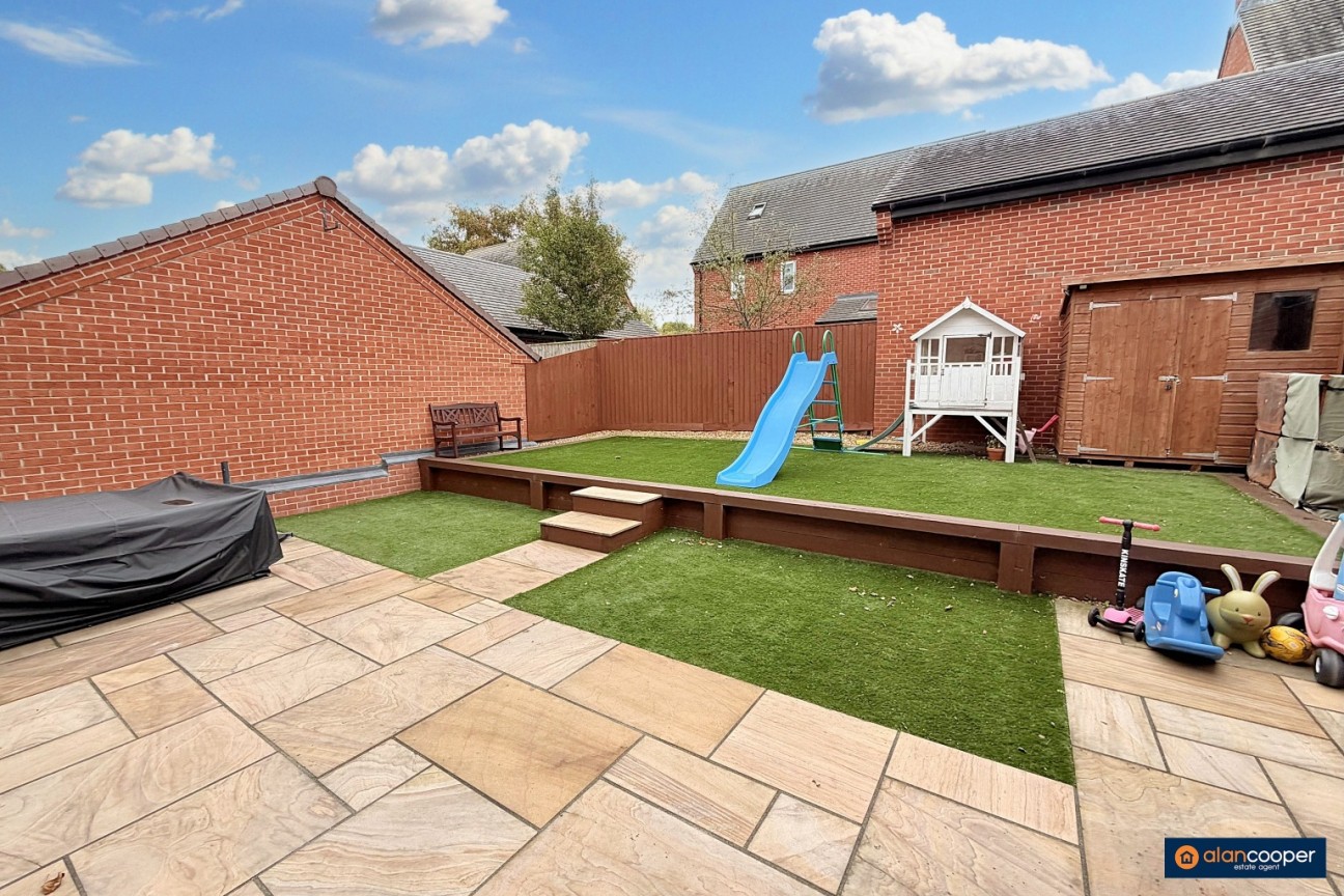 Quincy Close, Bramcote Manor, Nuneaton, CV11 6AY