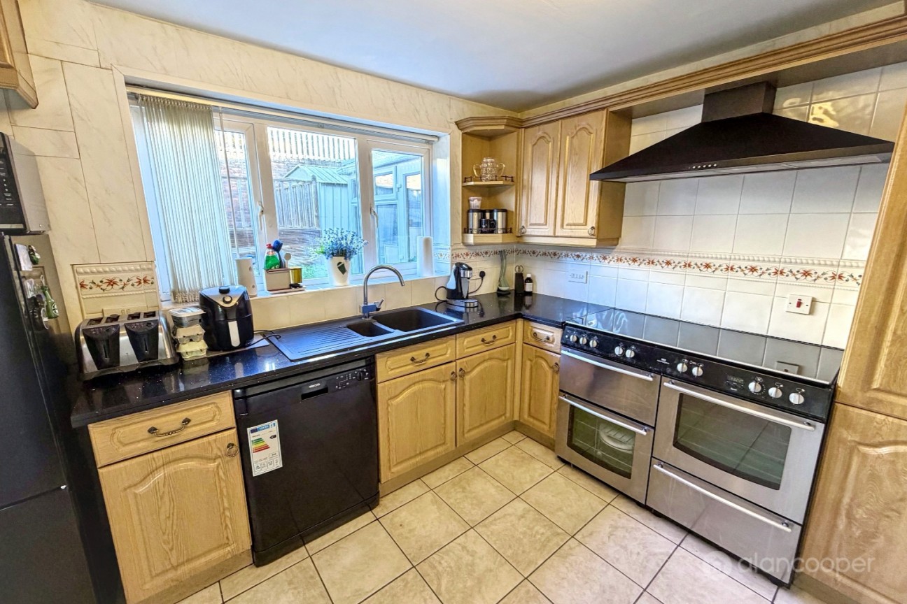 Eden Court, Nuneaton, CV10 9AG