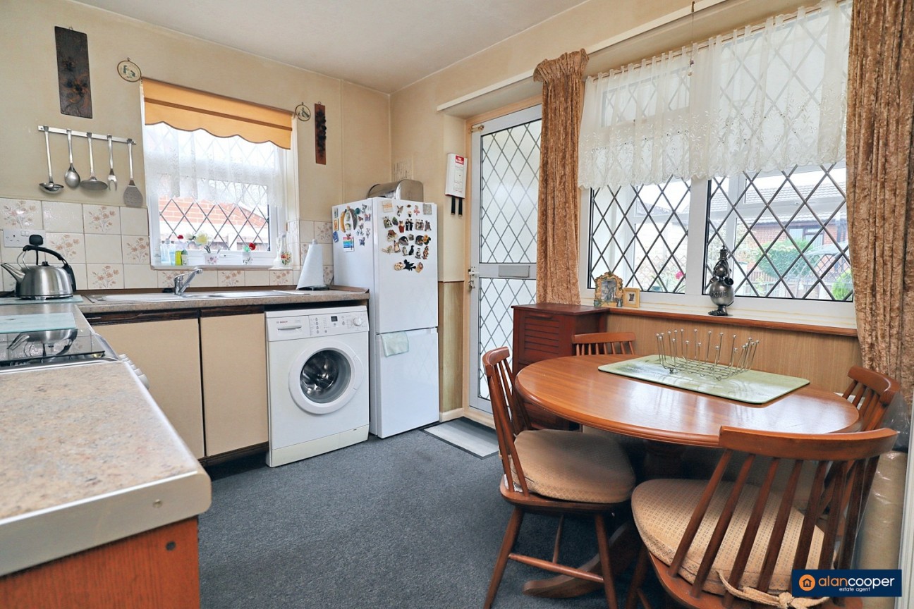 Merlin Avenue, Poplar Farm, Nuneaton, CV10 9JZ