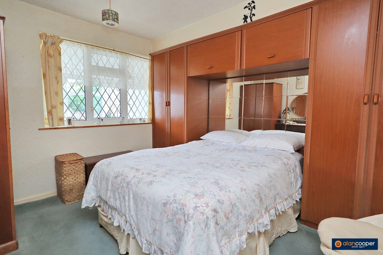Merlin Avenue, Poplar Farm, Nuneaton, CV10 9JZ