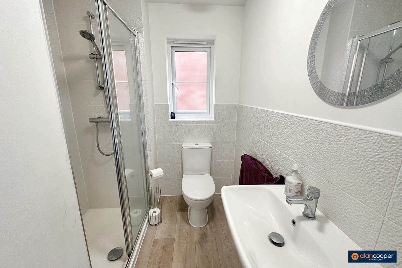 Wem Drive, Raveloe Gardens, Bulkington, CV12 9BA