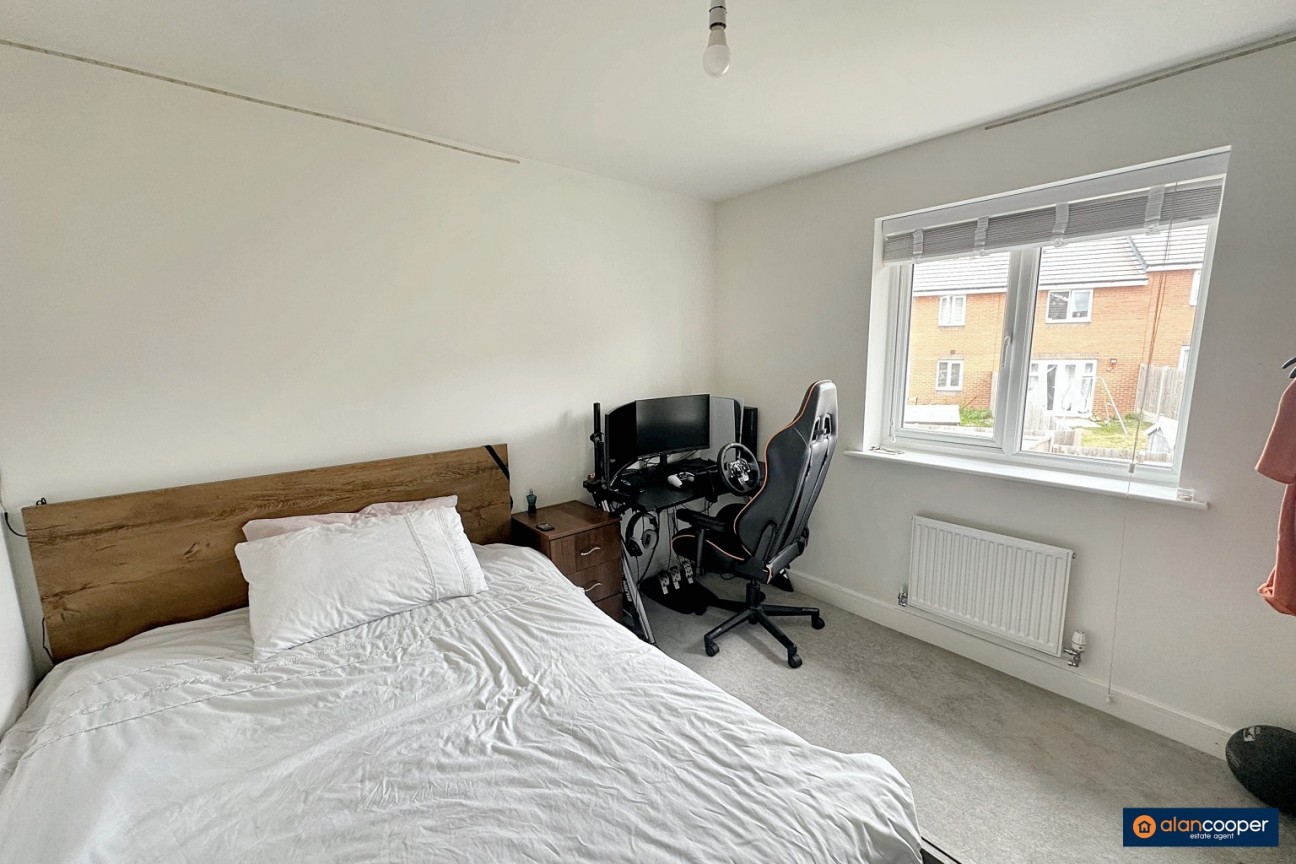 Wem Drive, Raveloe Gardens, Bulkington, CV12 9BA