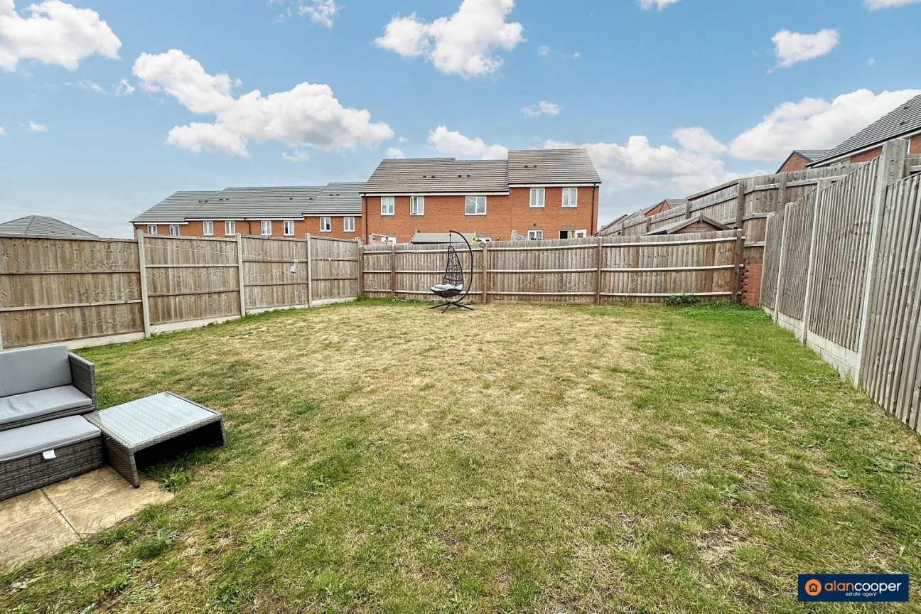 Wem Drive, Raveloe Gardens, Bulkington, CV12 9BA