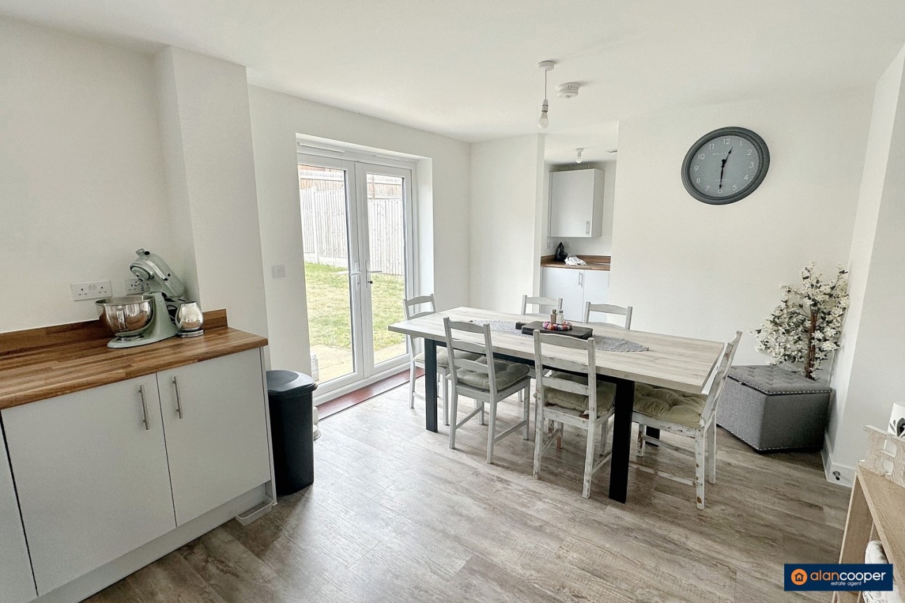 Wem Drive, Raveloe Gardens, Bulkington, CV12 9BA