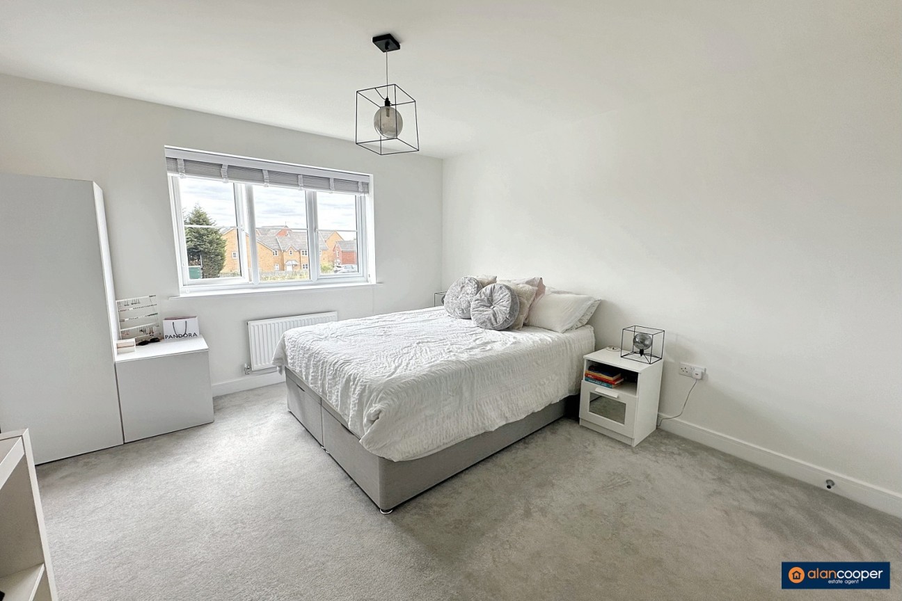 Wem Drive, Raveloe Gardens, Bulkington, CV12 9BA