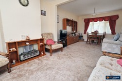 Waverley Square, Attleborough, Nuneaton, CV11 4RU