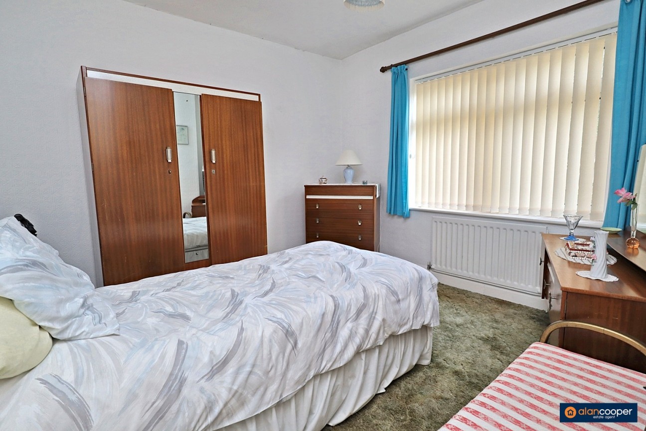 Waverley Square, Attleborough, Nuneaton, CV11 4RU