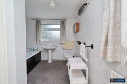 Waverley Square, Attleborough, Nuneaton, CV11 4RU