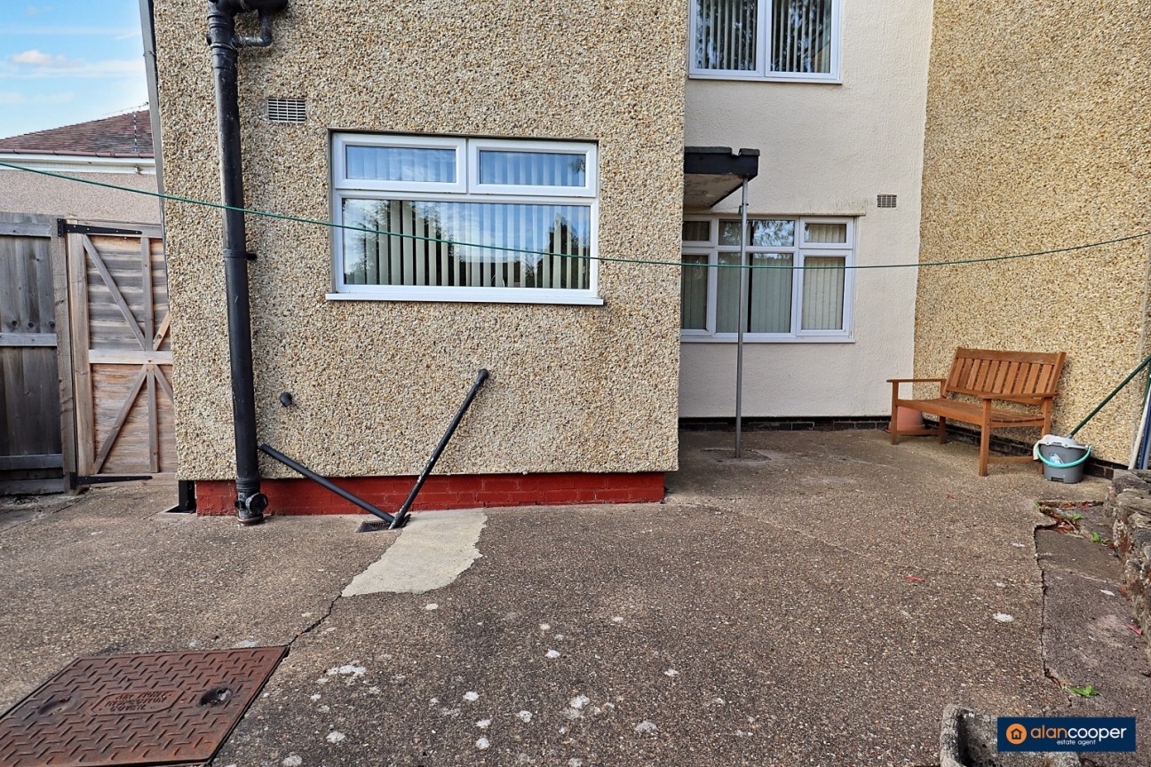 Waverley Square, Attleborough, Nuneaton, CV11 4RU