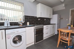 Waverley Square, Attleborough, Nuneaton, CV11 4RU