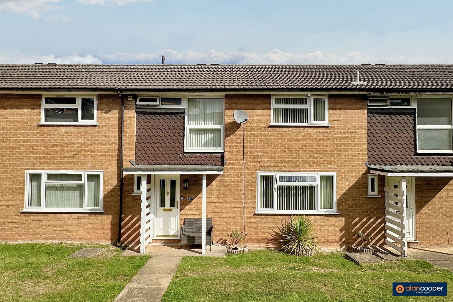 Snowdon Close, Grove Farm, Nuneaton, CV10 8QD