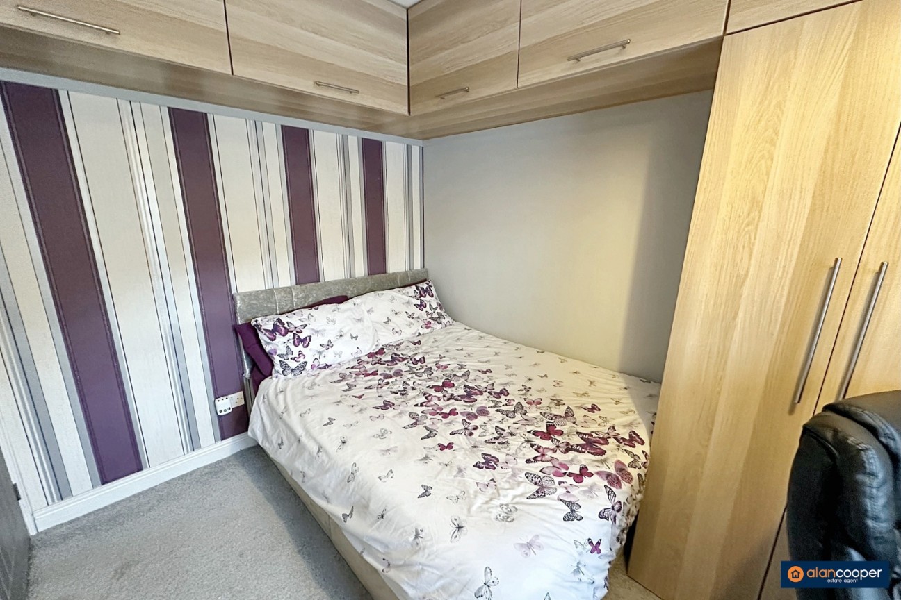 Bucks Hill, Stockingford, Nuneaton, CV10 9LH