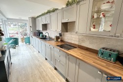 Bucks Hill, Stockingford, Nuneaton, CV10 9LH