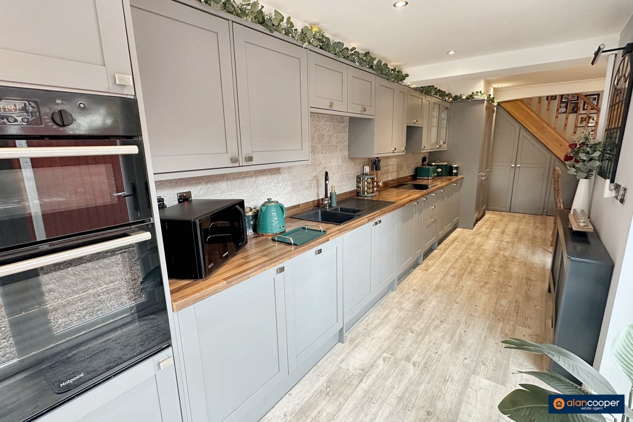 Bucks Hill, Stockingford, Nuneaton, CV10 9LH