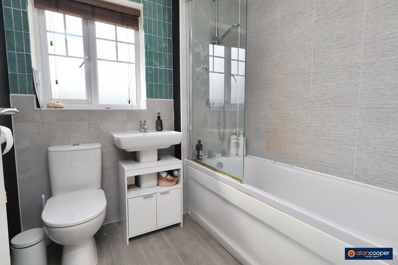 Cabinhill Road, Galley Common, Nuneaton, CV10 9RE