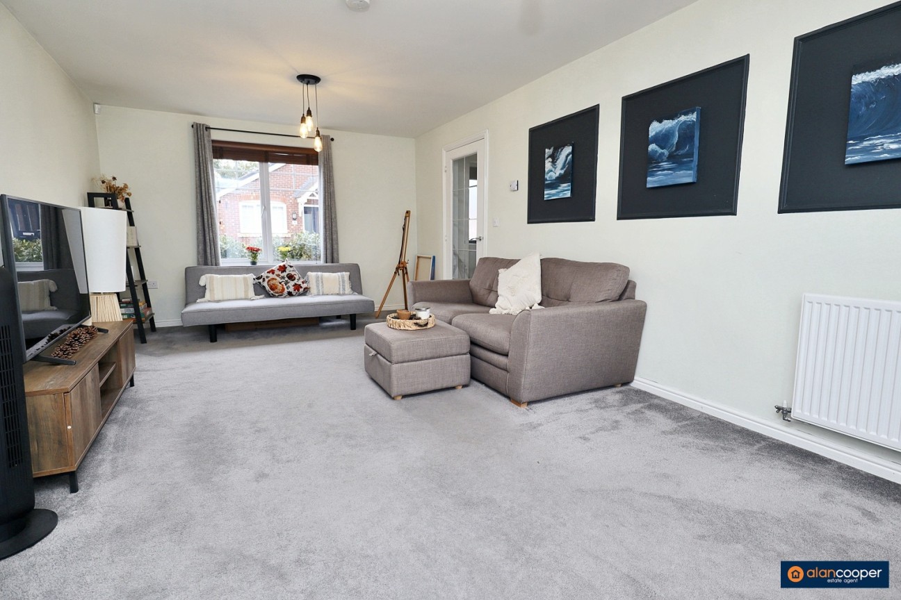 Cabinhill Road, Galley Common, Nuneaton, CV10 9RE