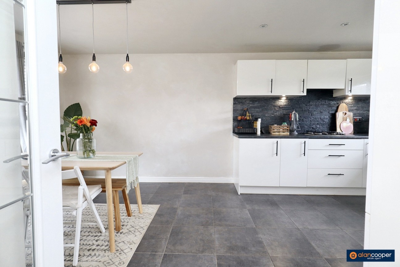 Cabinhill Road, Galley Common, Nuneaton, CV10 9RE