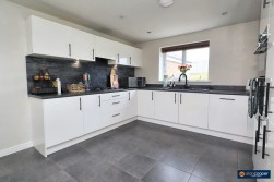 Cabinhill Road, Galley Common, Nuneaton, CV10 9RE