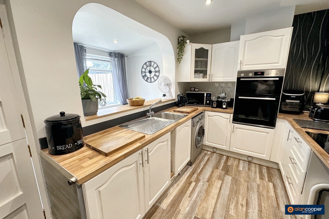 St. Pauls Road, Stockingford, Nuneaton, CV10 8HL