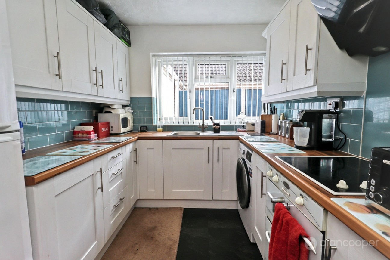 Leyland Road, Bulkington, Bedworth, CV12 9LW